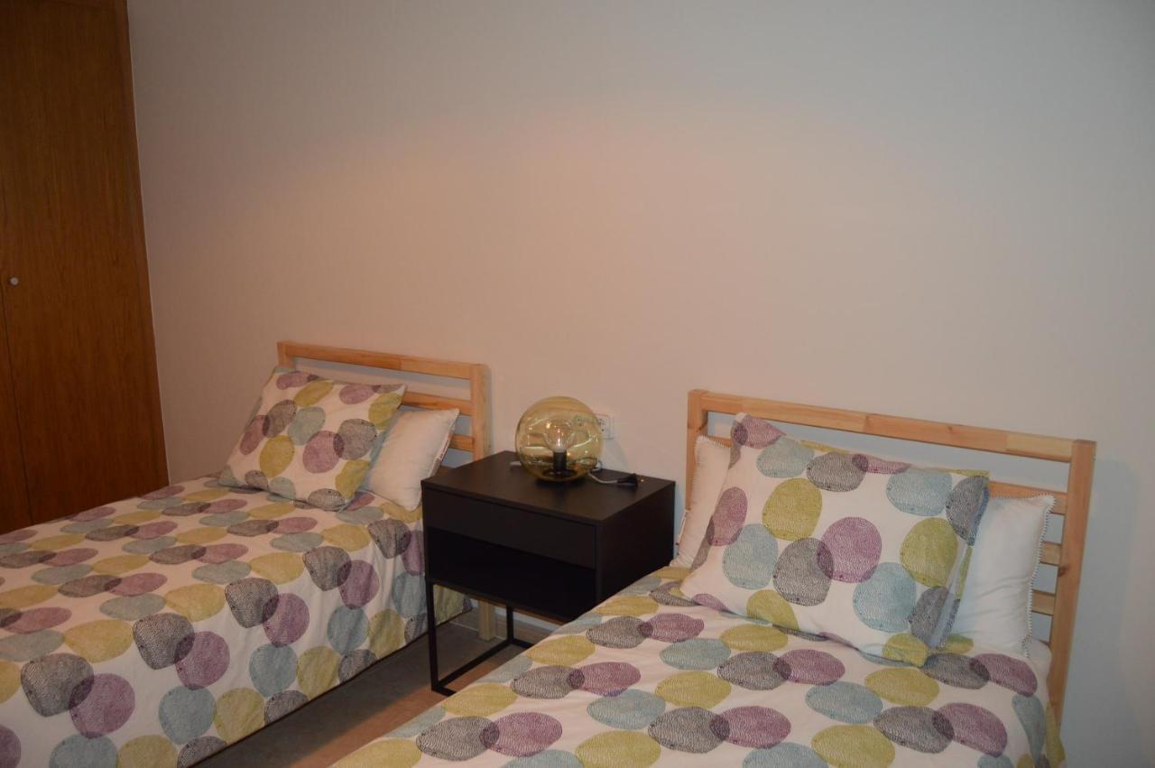 Apartamento Piscina Viena Roses Exterior photo